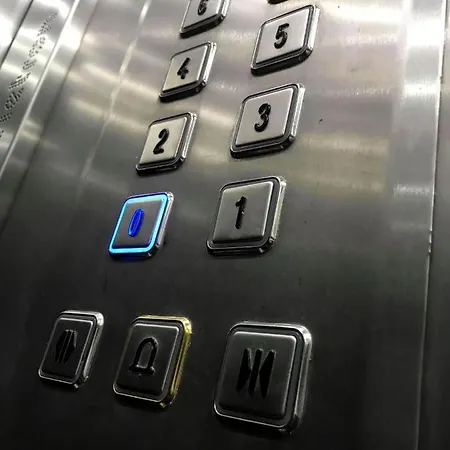 F10 2, Private Two Single Beds Shared Bathroom In Shared Flat Pansiyon Msida