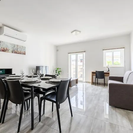 F10 2, Private Two Single Beds Shared Bathroom In Shared Flat
